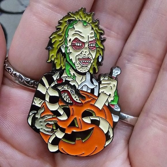 Metal Enamel Lapel Pin | Beetlejuice Pumpkin - A Gothic Universe - Lapel Pin