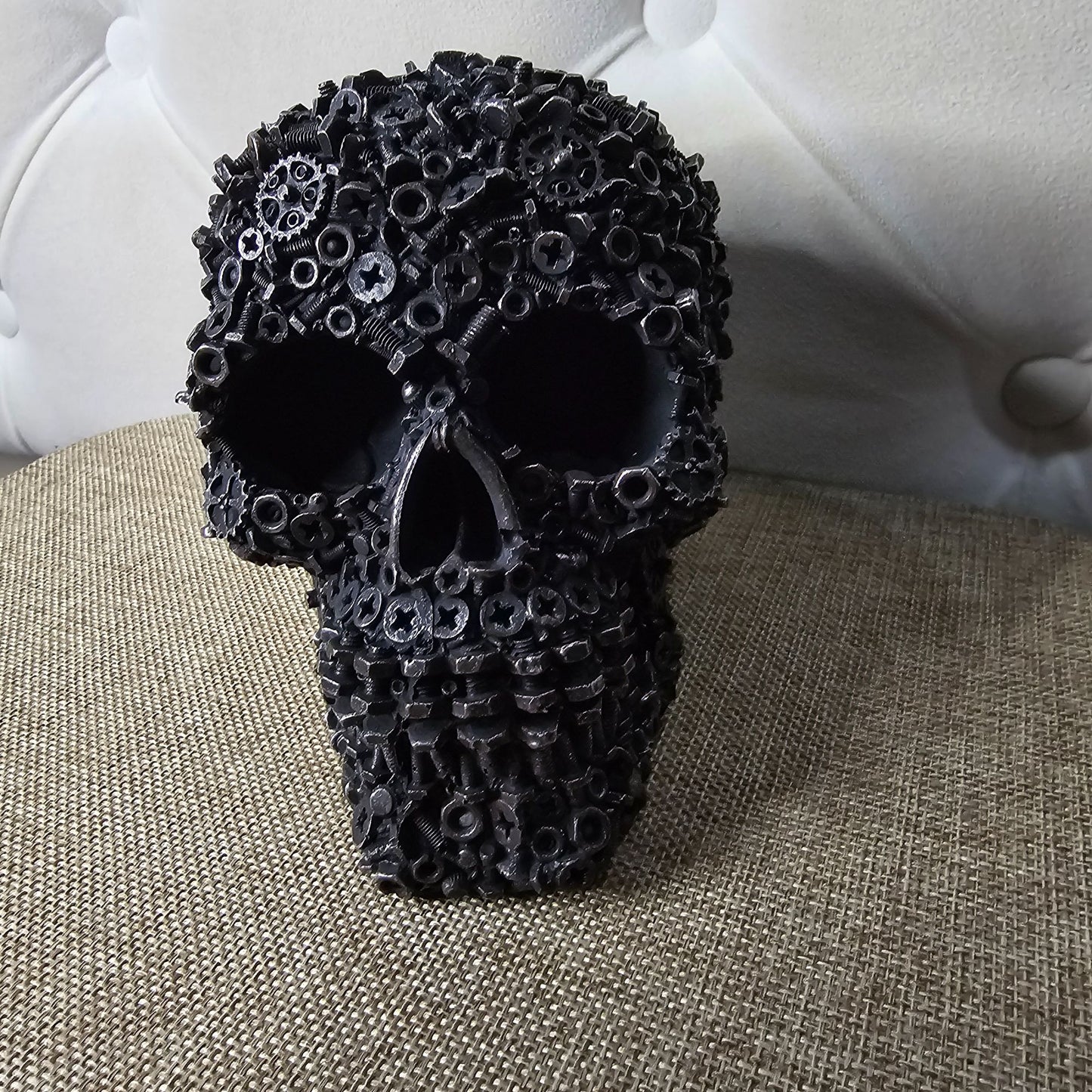 Metal 𝐿𝑜𝑜𝑘 Hardware Skull Sculpture - Unique Steampunk Decor Piece