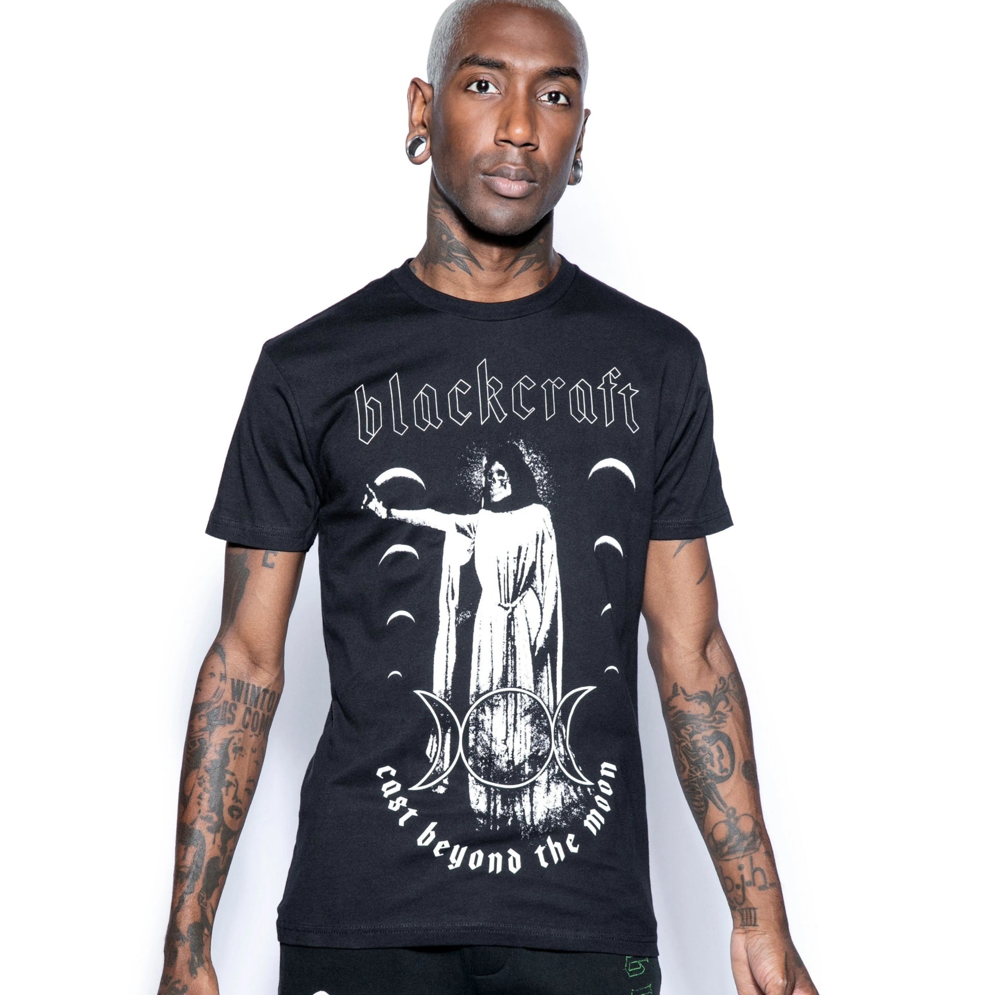 Men's T-Shirt | Cast Beyond | 100% Cotton Black Tee Slim Fit - Blackcraft Cult - Shirts