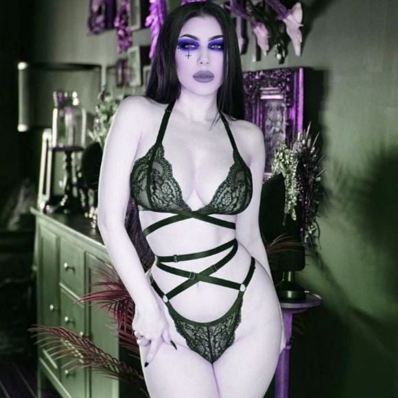 She's Deadly Lace Bralette & Panty Set | Emerald - Killstar - Lingerie