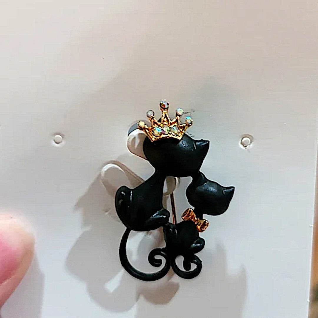 Acrylic Pin | Proud Queen Momma Cat with Her Baby Black Cat Pin Brooch - A Gothic Universe - Lapel Pins